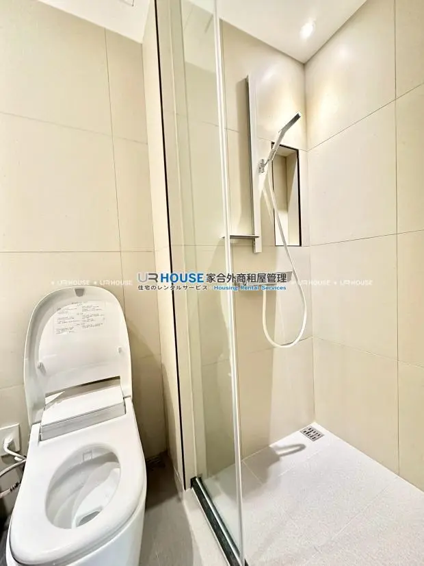 1 room apartment for rent in Zhongshan District, Taipei City | NT$ 47 000 | 9 ping slide 10