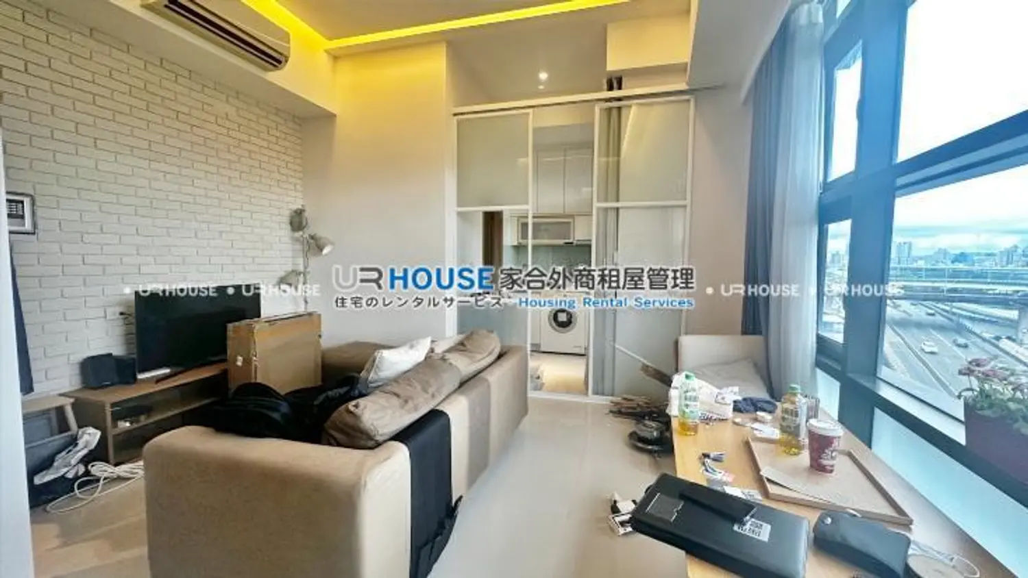 1 room apartment for rent TWD 35 000 - 14 ping - Wanhua District,Taipei City slide 1