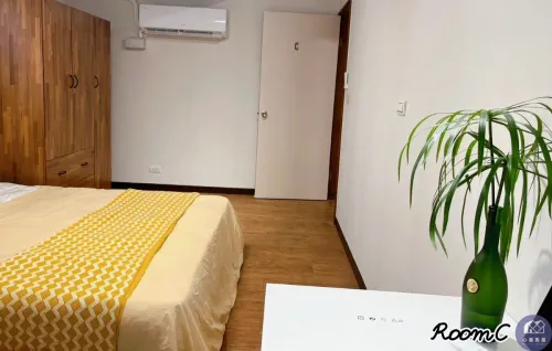 Room for rent NT$ 15 300 - Zhenjiang Street - 4 bedrooms