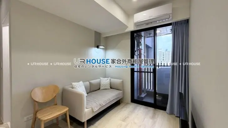 2 bedrooms apartment for rent in Xinyi District, Taipei City | TWD 44 900 | 10 ping slide 1