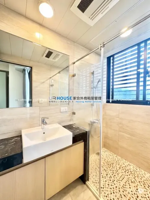 Studio apartment for rent in Neihu District, Taipei City | NT$ 41 659 | 14 ping slide 15