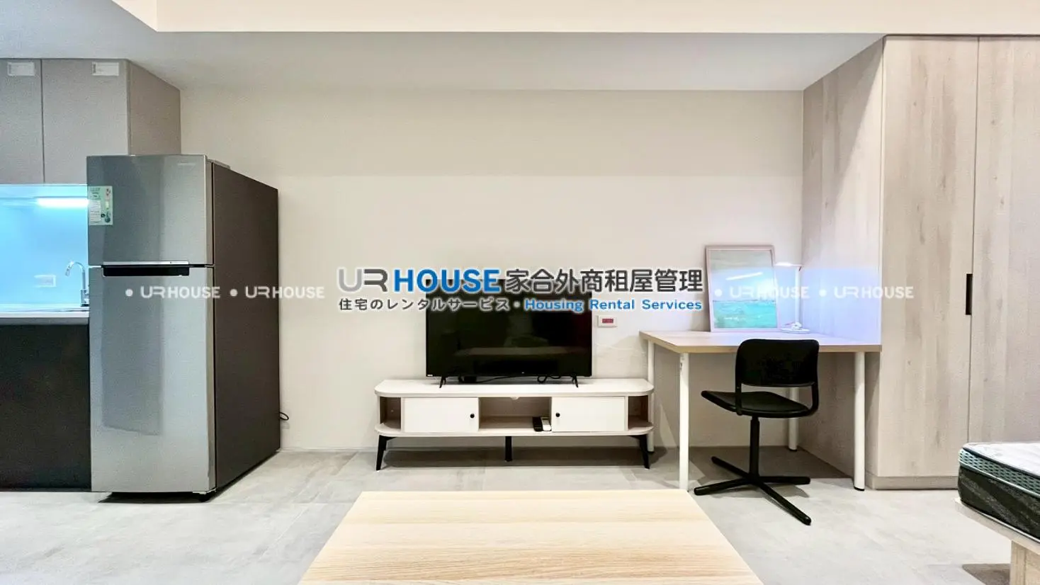 Studio apartment for rent in Zhongshan District, Taipei City | NT$ 46 000 | 9 ping slide 2