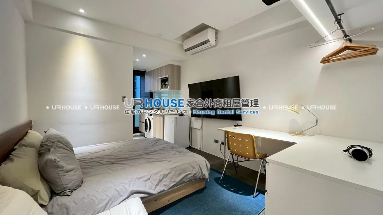 Studio apartment for rent in Daan District, Taipei City | NT$ 38 000 | 7 ping slide 1