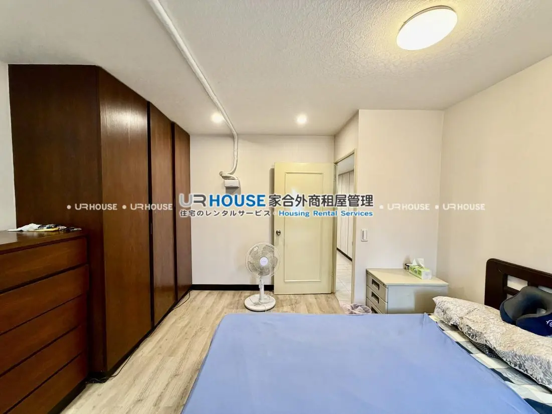 1 room apartment for rent in Daan District, Taipei City | NT$ 38 000 | 13 ping slide 5