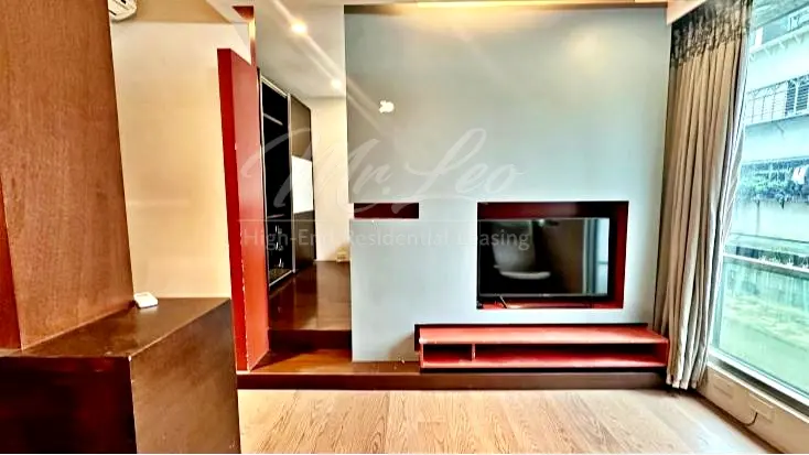1 room apartment for rent in Daan District, Taipei City | NT$ 35 000 | 11 ping slide 1
