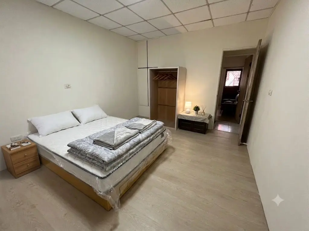 Room for rent in Fengshan District, Kaohsiung City | NT$ 16 000 | 15 ping slide 3