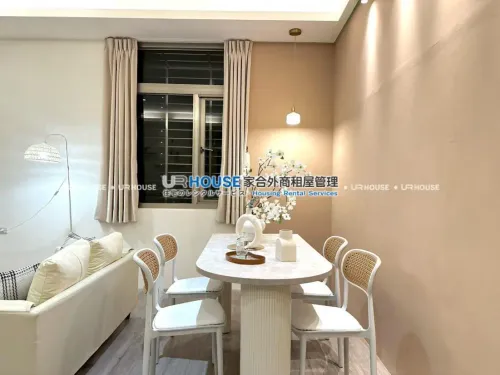 Apartment for rent NT$ 35 000 - Lane 114, Section 3, Zhongshan Road - 3 bedrooms