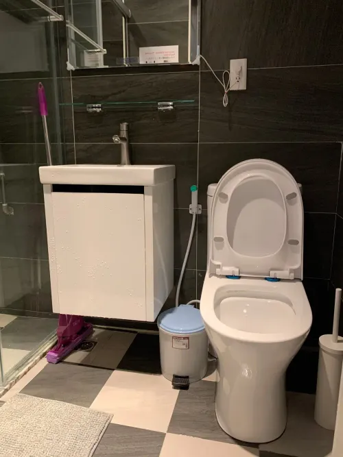 台北市, 中正區分租套房、雅房出租 | NT$ 13 500 | 3 坪 slide 16