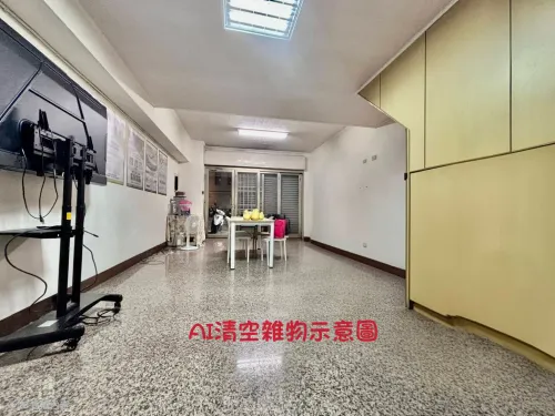 Street shop for sale in Zuoying District, Kaohsiung City | NT$ 16 880 000 | 31 ping slide 4