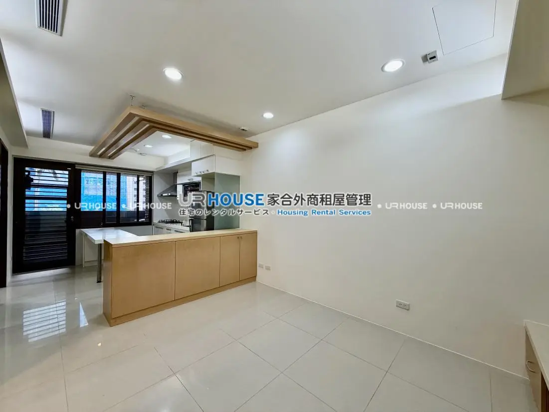 2 bedrooms apartment for rent in Zhongshan District, Taipei City | NT$ 53 000 | 16 ping slide 1