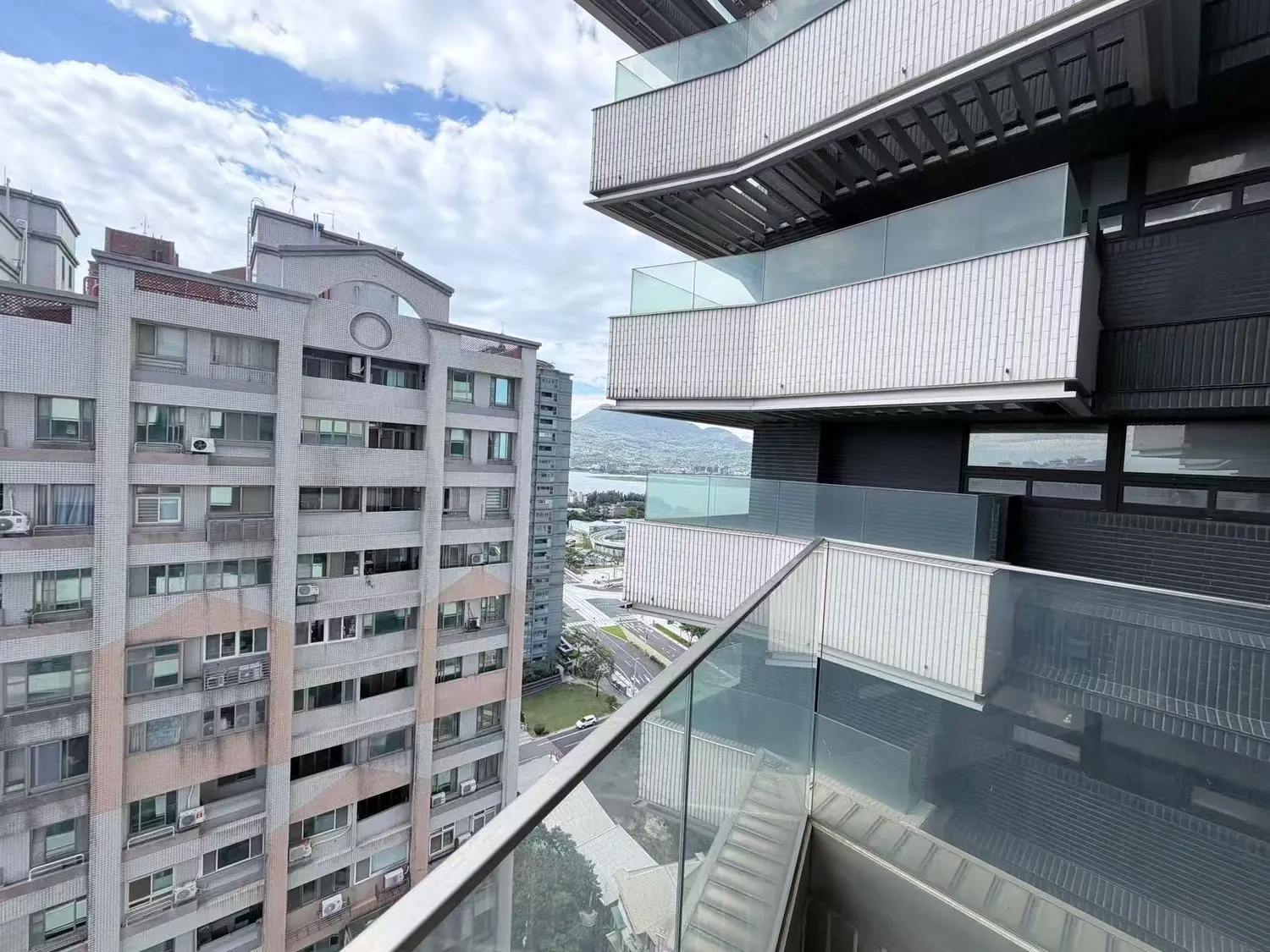 1 room apartment for rent in Tamsui District, New Taipei City | NT$ 23 000 | 32 ping slide 6