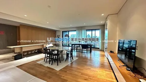 3 bedrooms apartment for rent TWD 220 000 - 72 ping - Zhongshan District, Taipei City slide 1