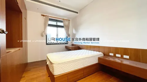Apartment for rent TWD 250 000 -  - 4 bedrooms