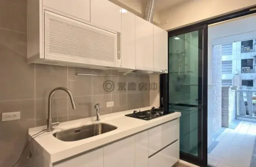 Apartment for sale NT$ 9 680 000 - Section 1, Xinshiyi Road - 2 bedrooms