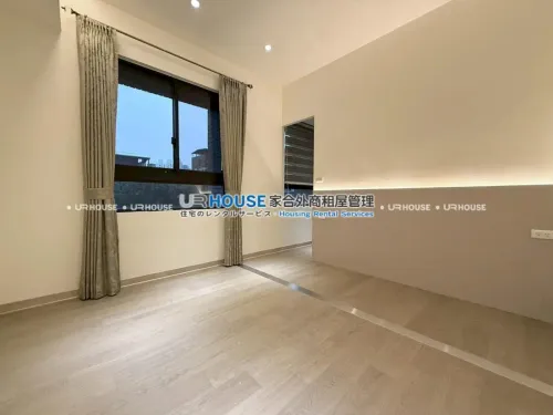 Apartment for rent NT$ 65 000 - Huajiang 1st Road - 3 bedrooms