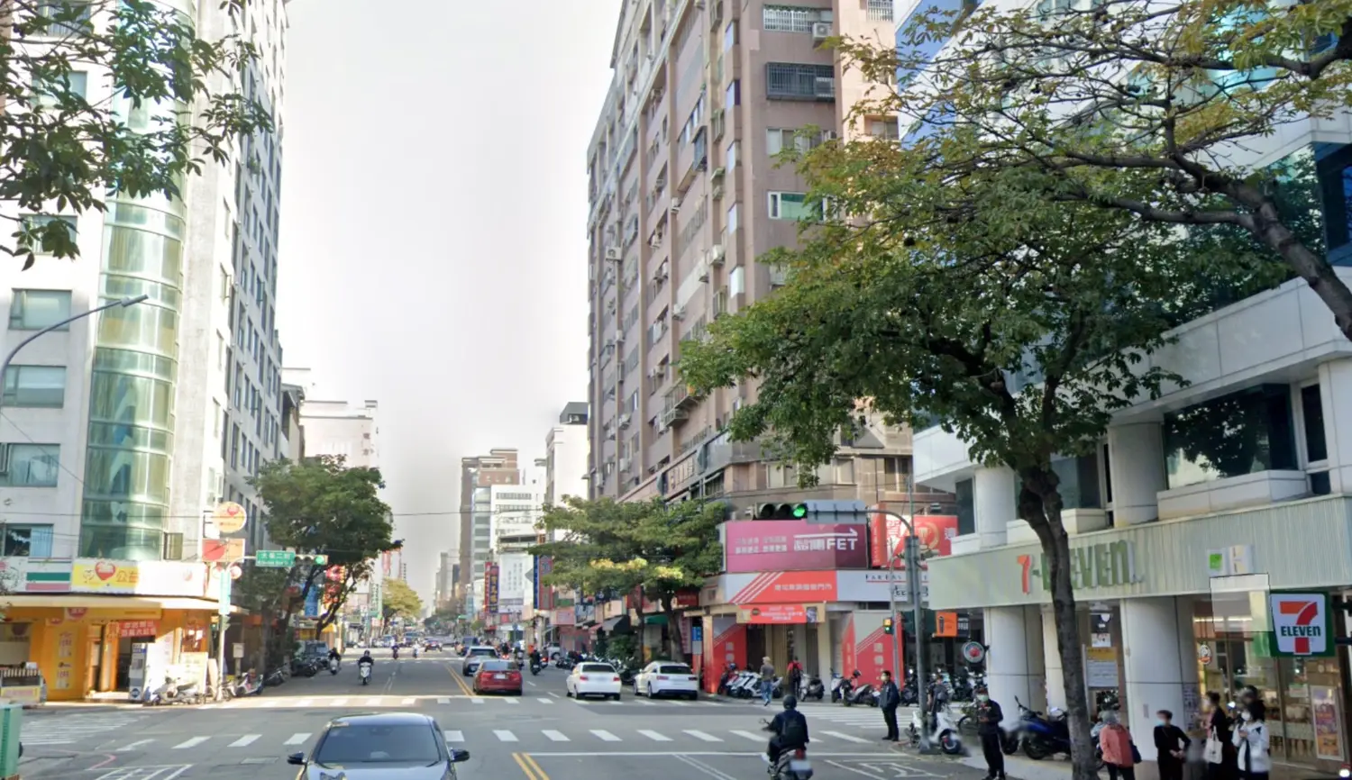 Shop / Retail for sale in Nantun District, Taichung City | NT$ 5 655 000 | 125 ping slide 2