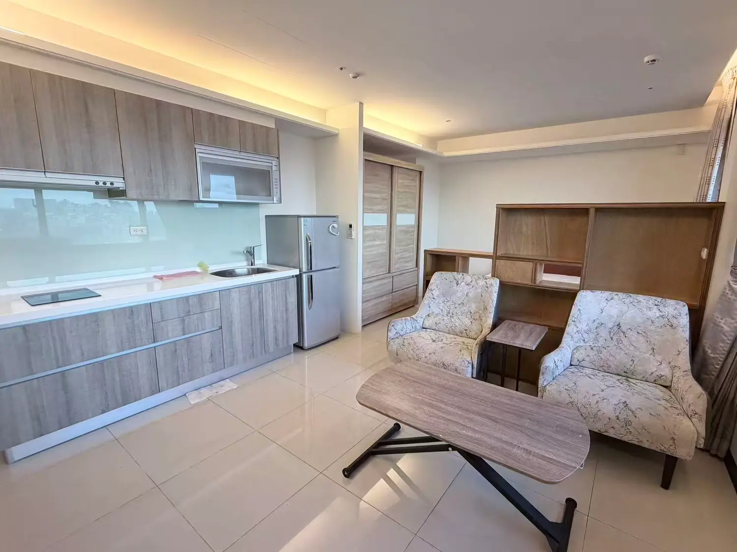 Studio apartment for rent in Tamsui District, New Taipei City | NT$ 25 000 | 23 ping slide 3