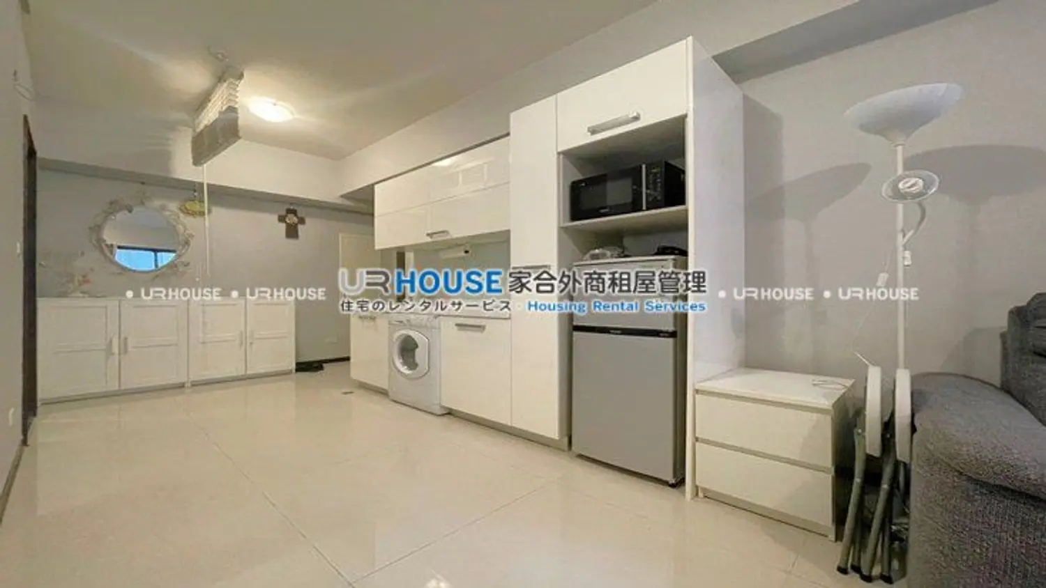 1 room apartment for rent TWD 40 000 - 18 ping - Taipei City,Zhongshan District slide 0