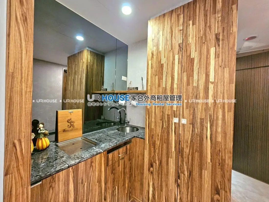 Room for rent in Guishan District, Taoyuan City | NT$ 23 000 | 8 ping slide 5