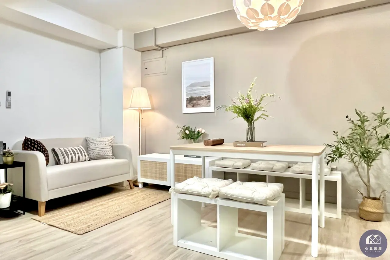 2 bedrooms apartment for rent in Daan District, Taipei City | NT$ 37 800 | 13 ping slide 0