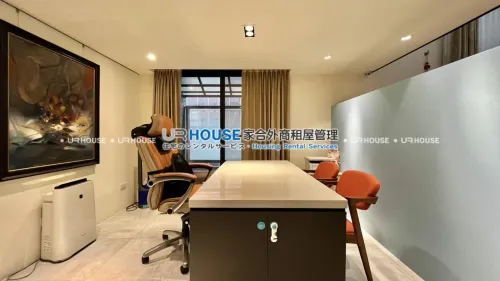 1 room apartment for rent in Songshan District, Taipei City | NT$ 65 000 | 15 ping slide 3