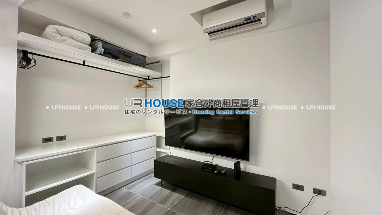 Studio apartment for rent in Daan District, Taipei City | NT$ 48 000 | 10 ping slide 1