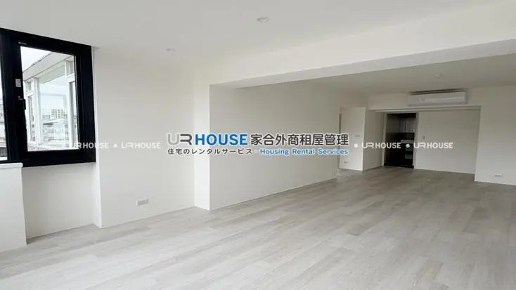 Room for rent in Daan District, Taipei City | TWD 55 000 | 20 ping slide 1