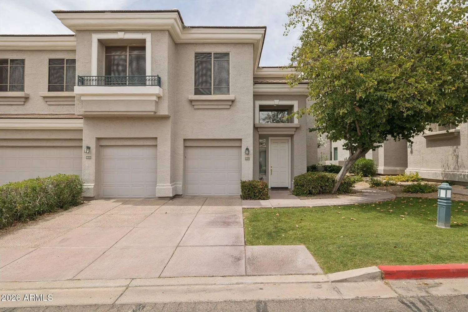 2 bedrooms townhouse for sale | US$ 449 500 | 37 ping slide 1