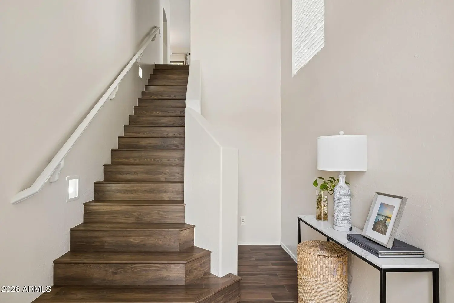 2 bedrooms townhouse for sale | US$ 449 500 | 37 ping slide 2