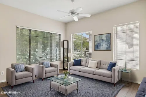 2 bedrooms townhouse for sale | US$ 449 500 | 37 ping slide 4