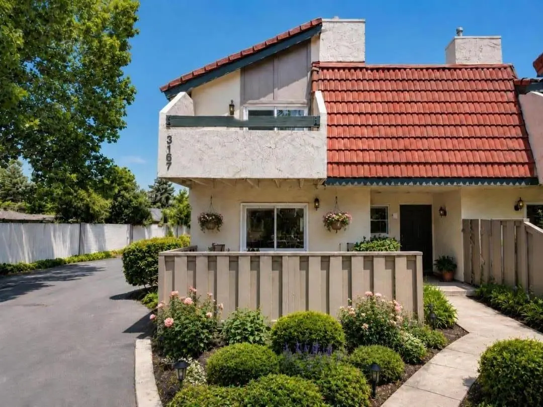 3 bedrooms townhome for sale in Silicon Valley & San Francisco Bay Area, San Jose | US$ 999 996 | 38 ping slide 0