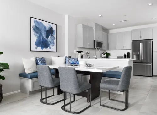 4 bedrooms townhome for sale in Chino, San Bernardino County | US$ 724 000 | 62 ping slide 2