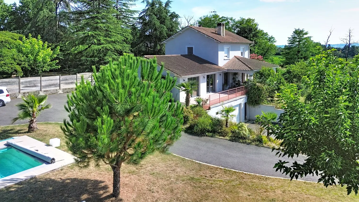 6 房 法國西南部, 多爾多涅獨棟住宅出售 | € 450 000 | 56 坪 slide 1