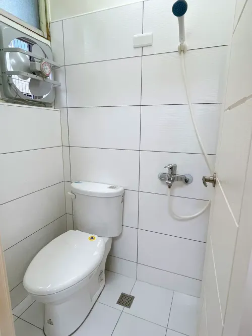 Apartment for rent NT$ 15 800 - Lane 123, Section 5, Nanjing East Road - 5 bedrooms