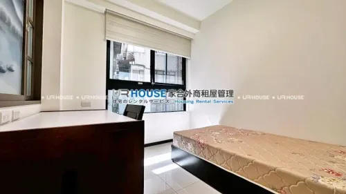 Apartment for rent TWD 80 000 -  - 3 bedrooms