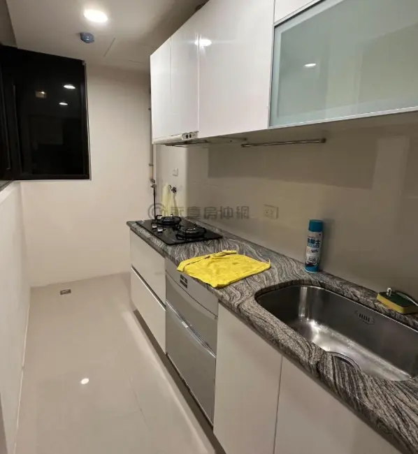 2 bedrooms apartment for rent in Tamsui District, New Taipei City | NT$ 24 000 | 35 ping slide 6
