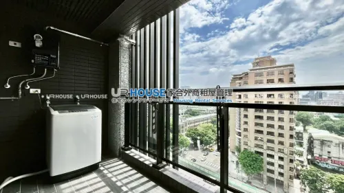 2 bedrooms apartment for rent in Zhongshan District, Taipei City | NT$ 68 000 | 16 ping slide 11