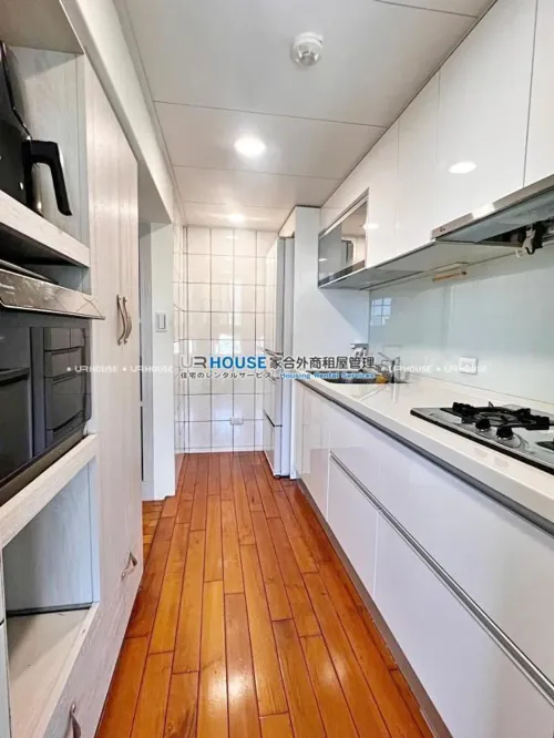 Apartment for rent TWD 58 000 -  - 3 bedrooms