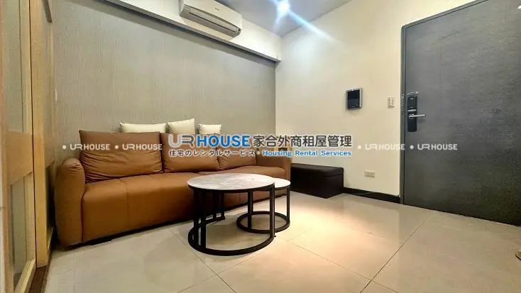 2 bedrooms apartment for rent in Songshan District, Taipei City | TWD 68 000 | 16 ping slide 0
