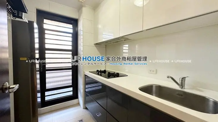 2 bedrooms apartment for rent in Xinyi District, Taipei City | TWD 55 000 | 19 ping slide 4