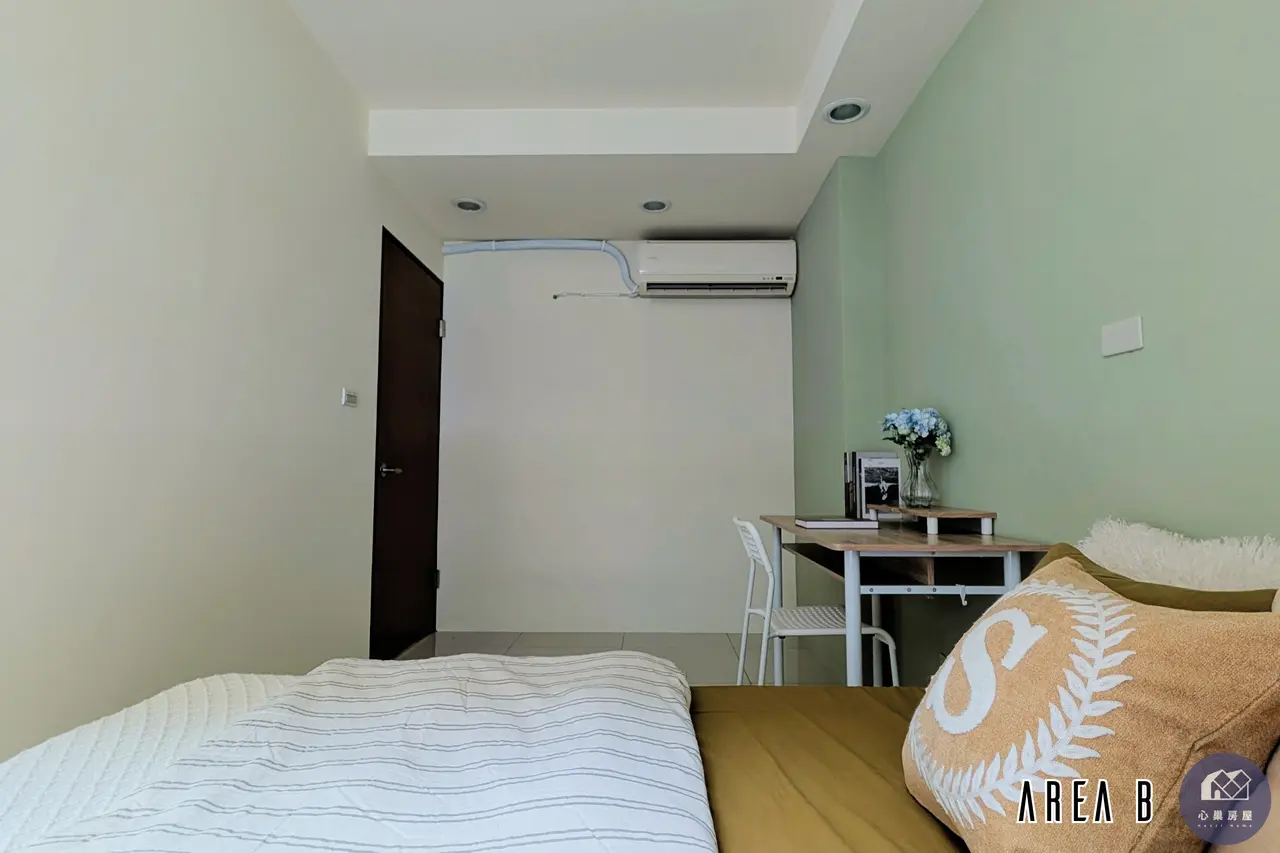 2 bedrooms apartment for rent in Datong District, Taipei City | NT$ 33 800 | 18 ping slide 4