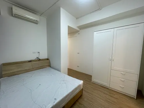 Private room for rent TWD 30 000 -  - 1 room