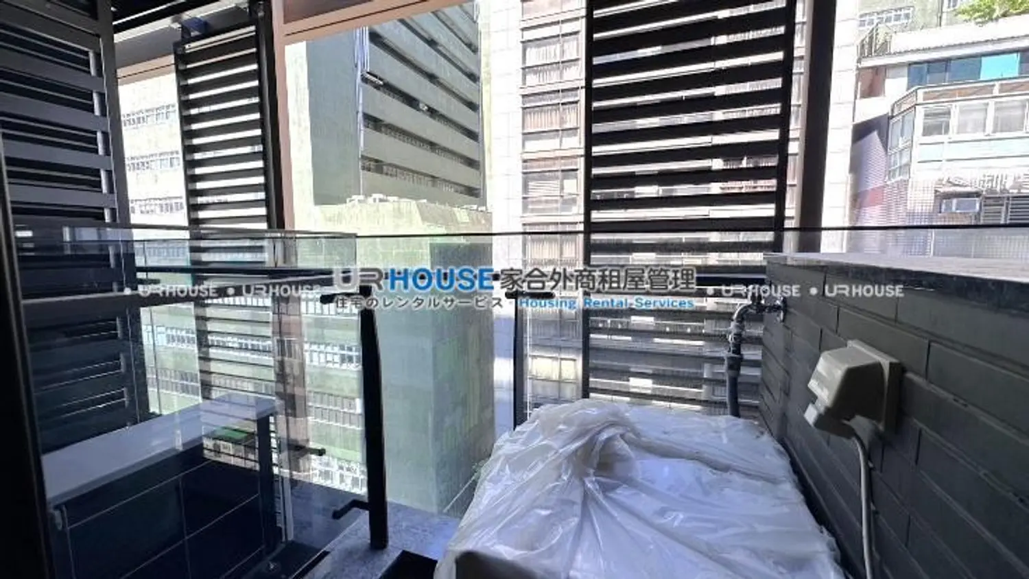 Studio apartment for rent TWD 43 000 - 14 ping - Zhongshan District,Taipei City slide 6