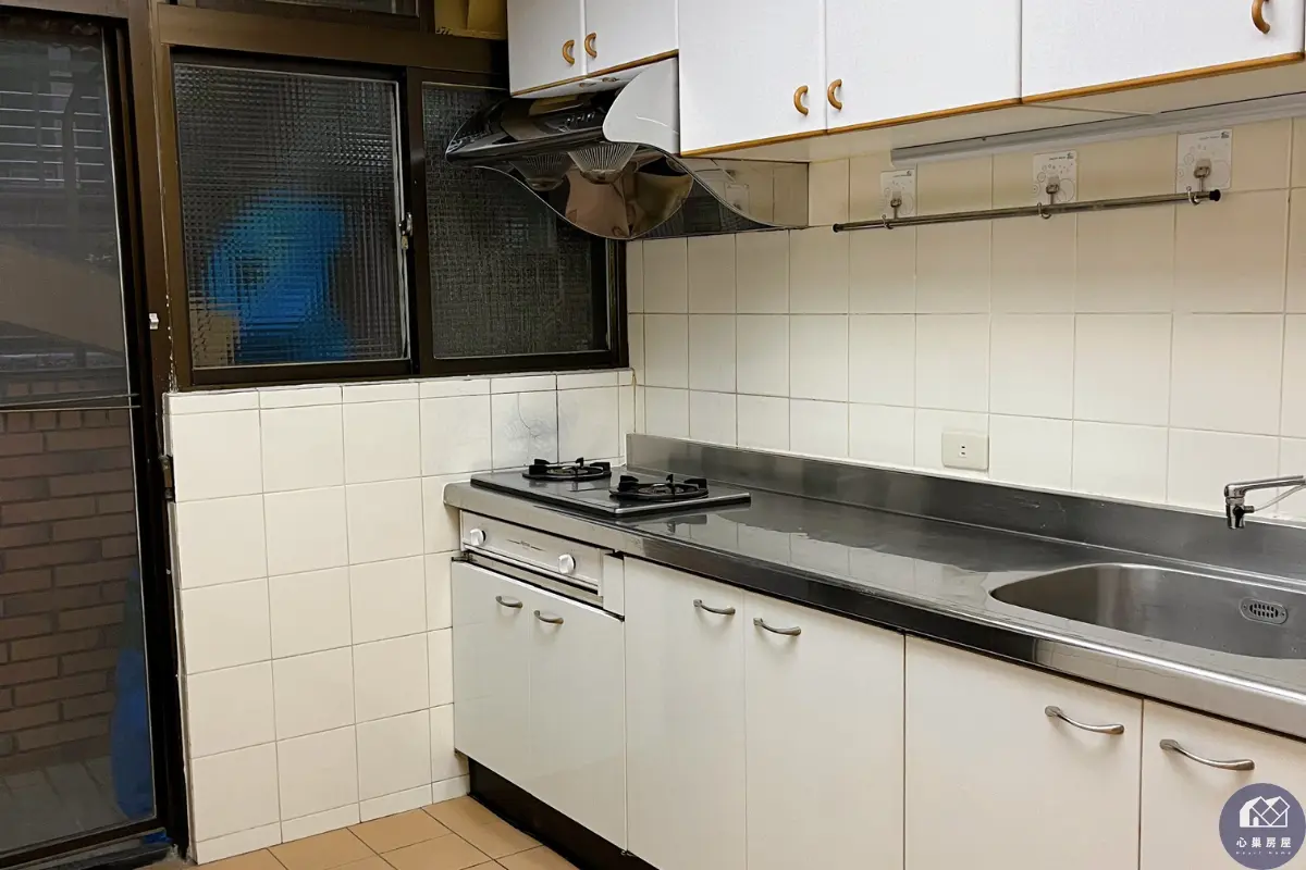 5 bedrooms apartment for rent in Daan District, Taipei City | NT$ 16 800 | 8 ping slide 3