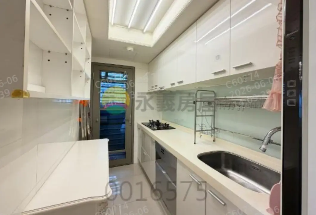 2 bedrooms apartment for rent in Tamsui District, New Taipei City | NT$ 25 000 | 41 ping slide 7