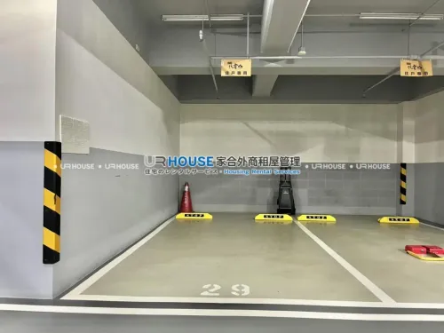 1 room apartment for rent in Songshan District, Taipei City | NT$ 65 000 | 15 ping slide 14