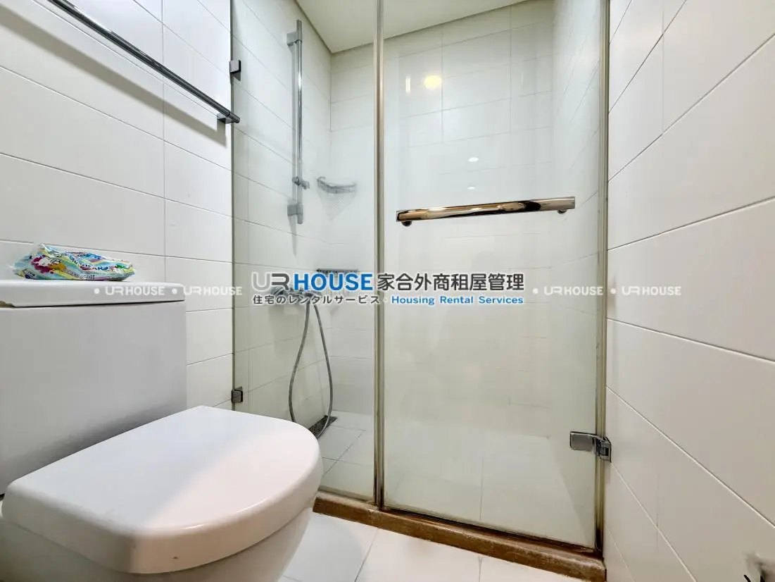 2 bedrooms apartment for rent in Zhongshan District, Taipei City | NT$ 53 000 | 16 ping slide 9
