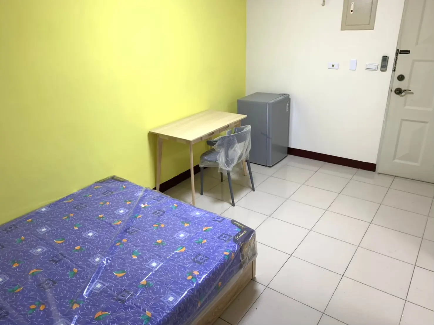 Room for rent in Xitun District, Taichung City | NT$ 6 900 | 6 ping slide 1