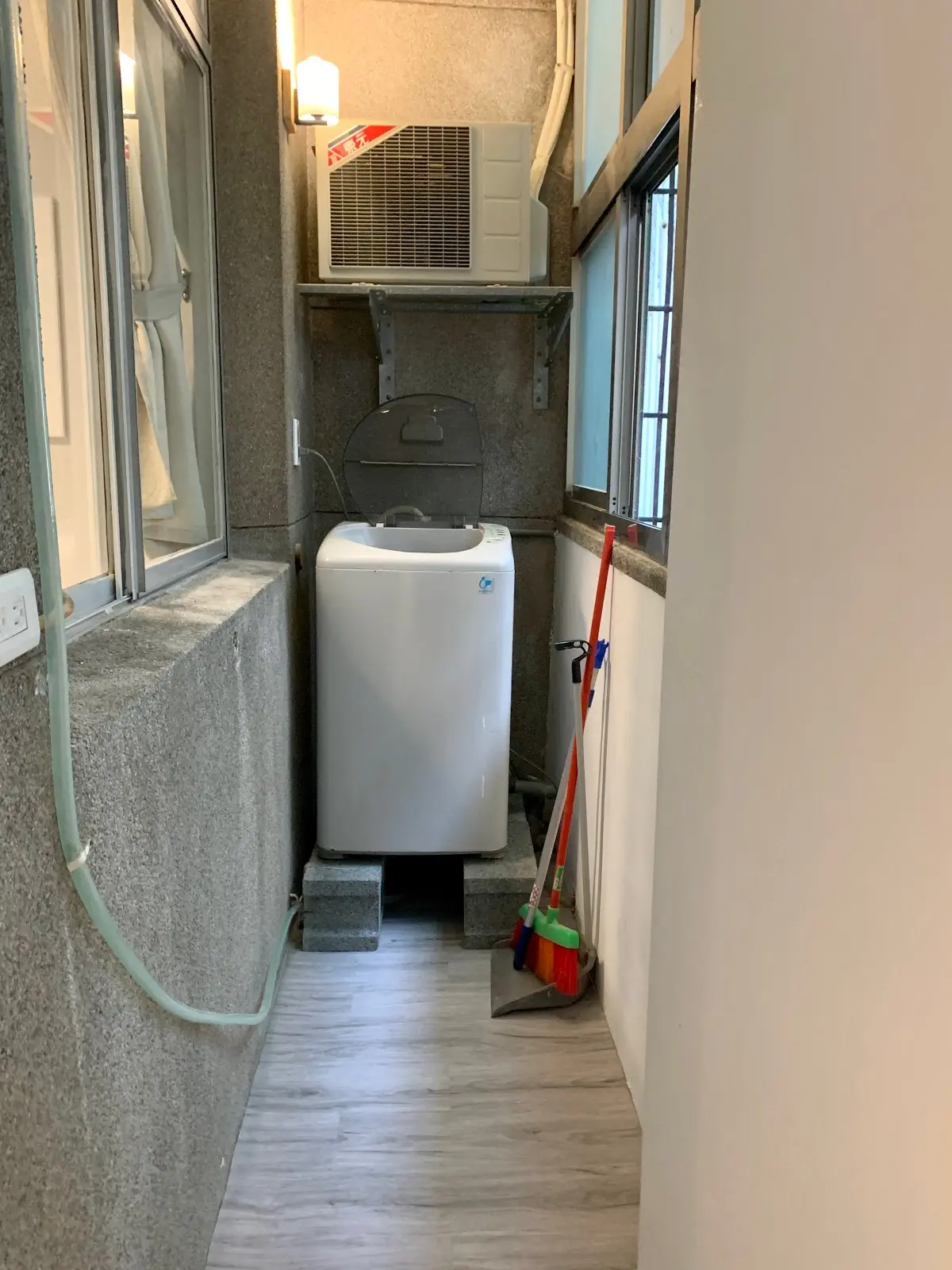 台北市, 中正區分租套房、雅房出租 | NT$ 13 500 | 3 坪 slide 14