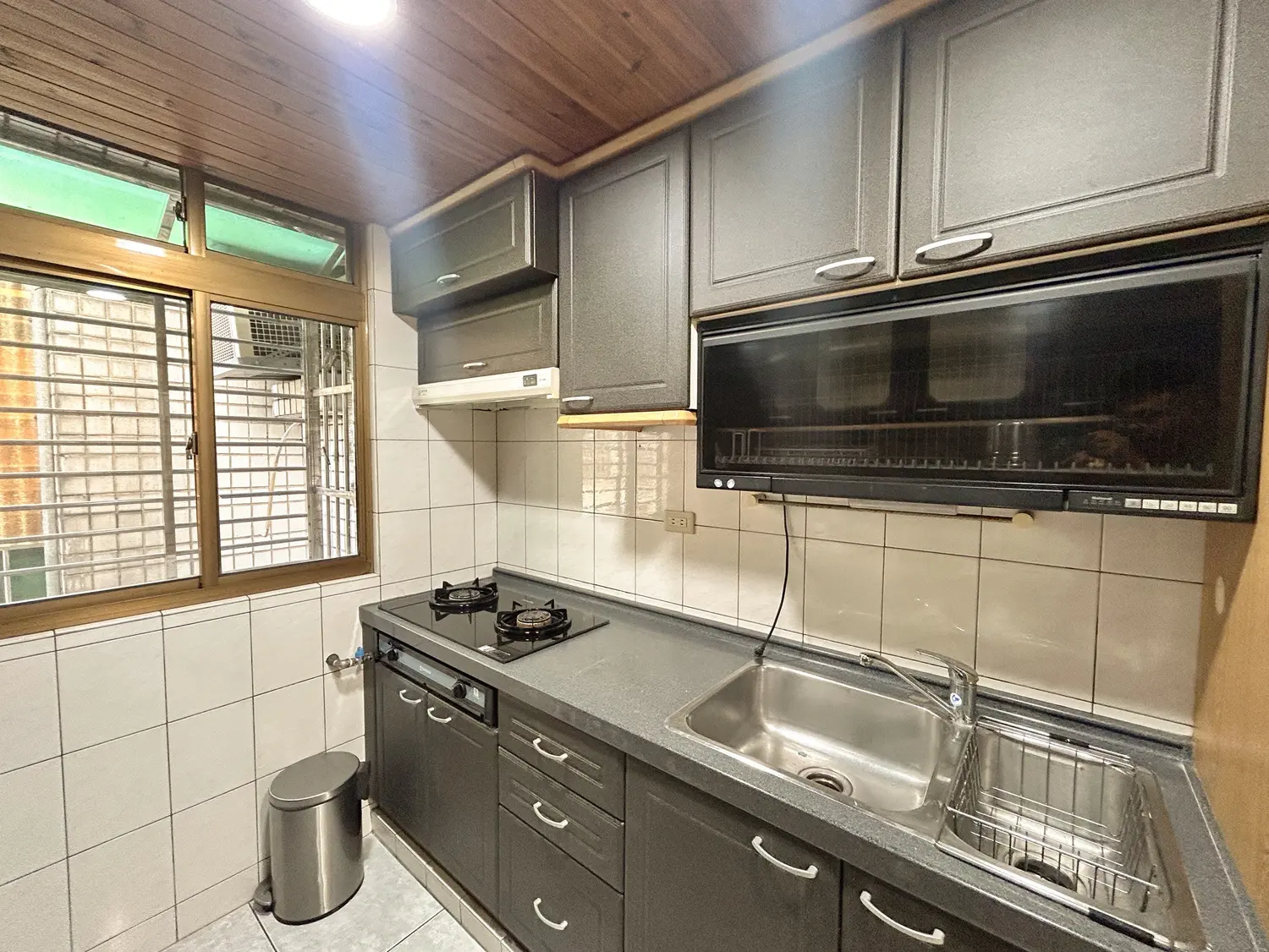 大安區, 台北市分租套房、雅房出租 | NT$ 17 900 | 5 坪 slide 6